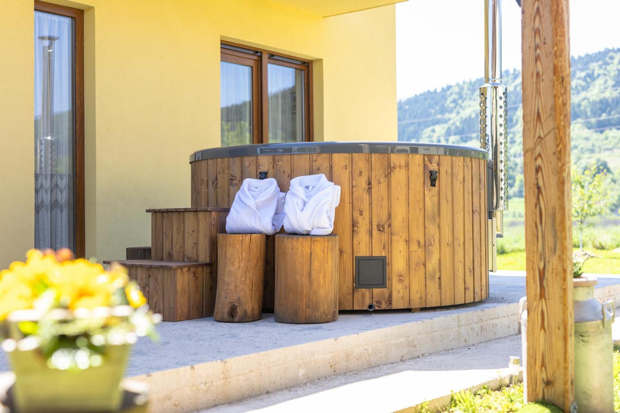 Kuca Trota - Sauna, Hot Tub Otočac Exterior foto